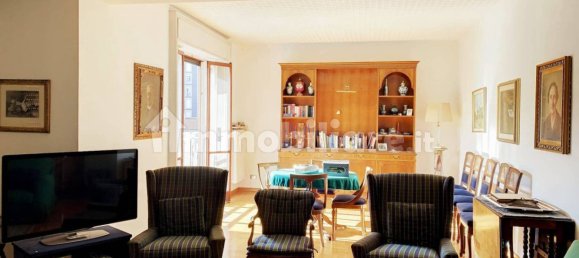 5 bedrooms Apartment in Monza, Italy No. 176945 8