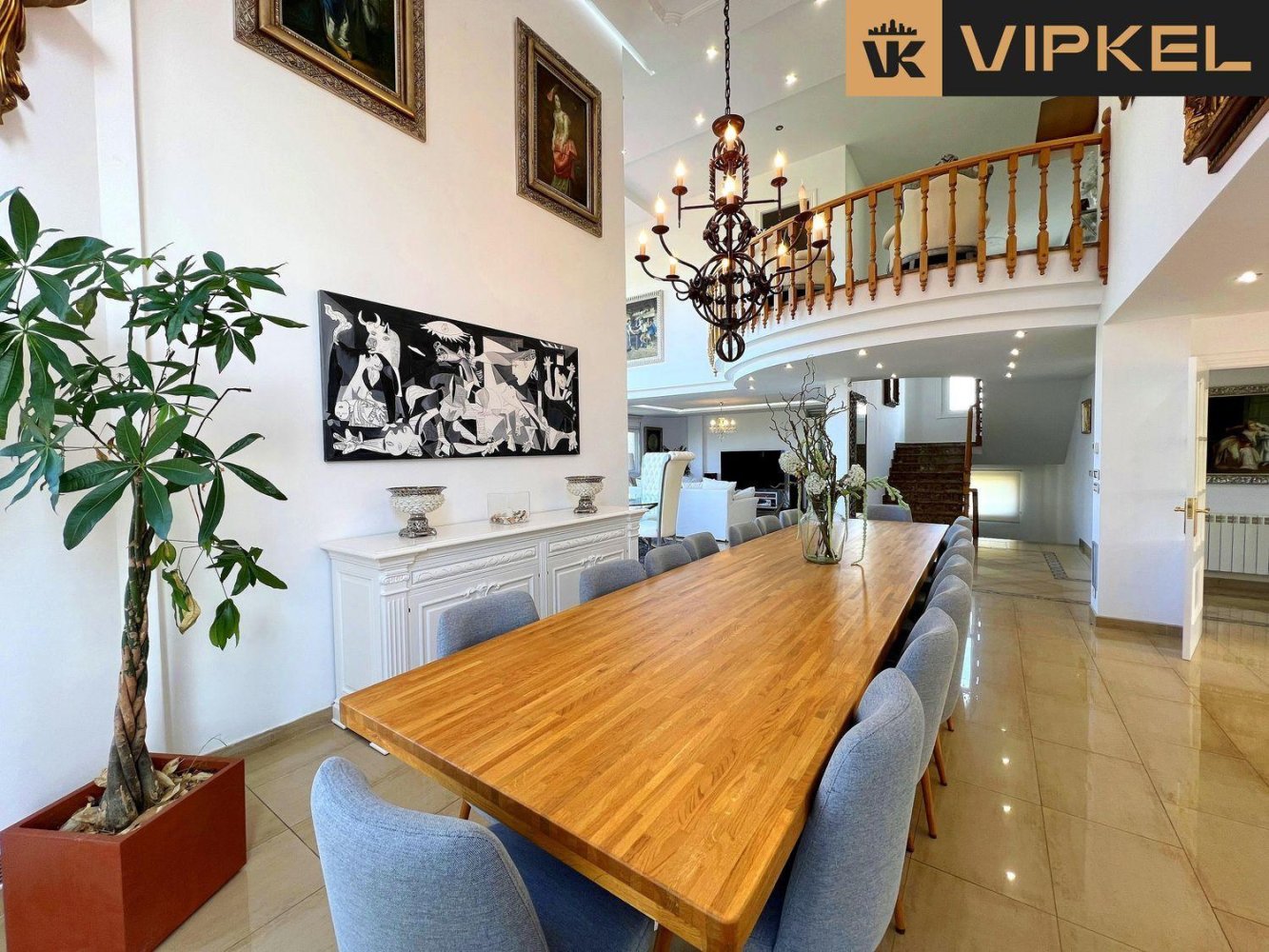 4 bedrooms House in Arteixo, Spain No. 57353