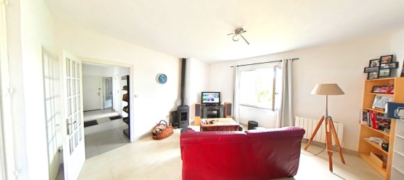 3 Schlafzimmer Haus in Loches, France, Nr. 65475 3