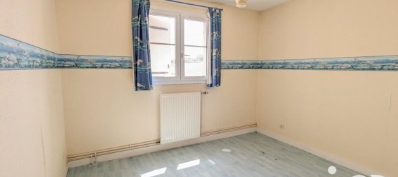 4 Schlafzimmer Haus in Ruelle-sur-Touvre, France, Nr. 282357 11