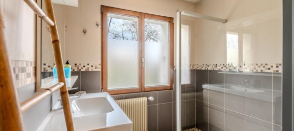 6 bedrooms House in Bons-en-Chablais, France No. 198231 11