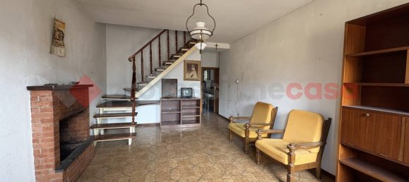 3 rooms House in Barga, Italy No. 314497 6