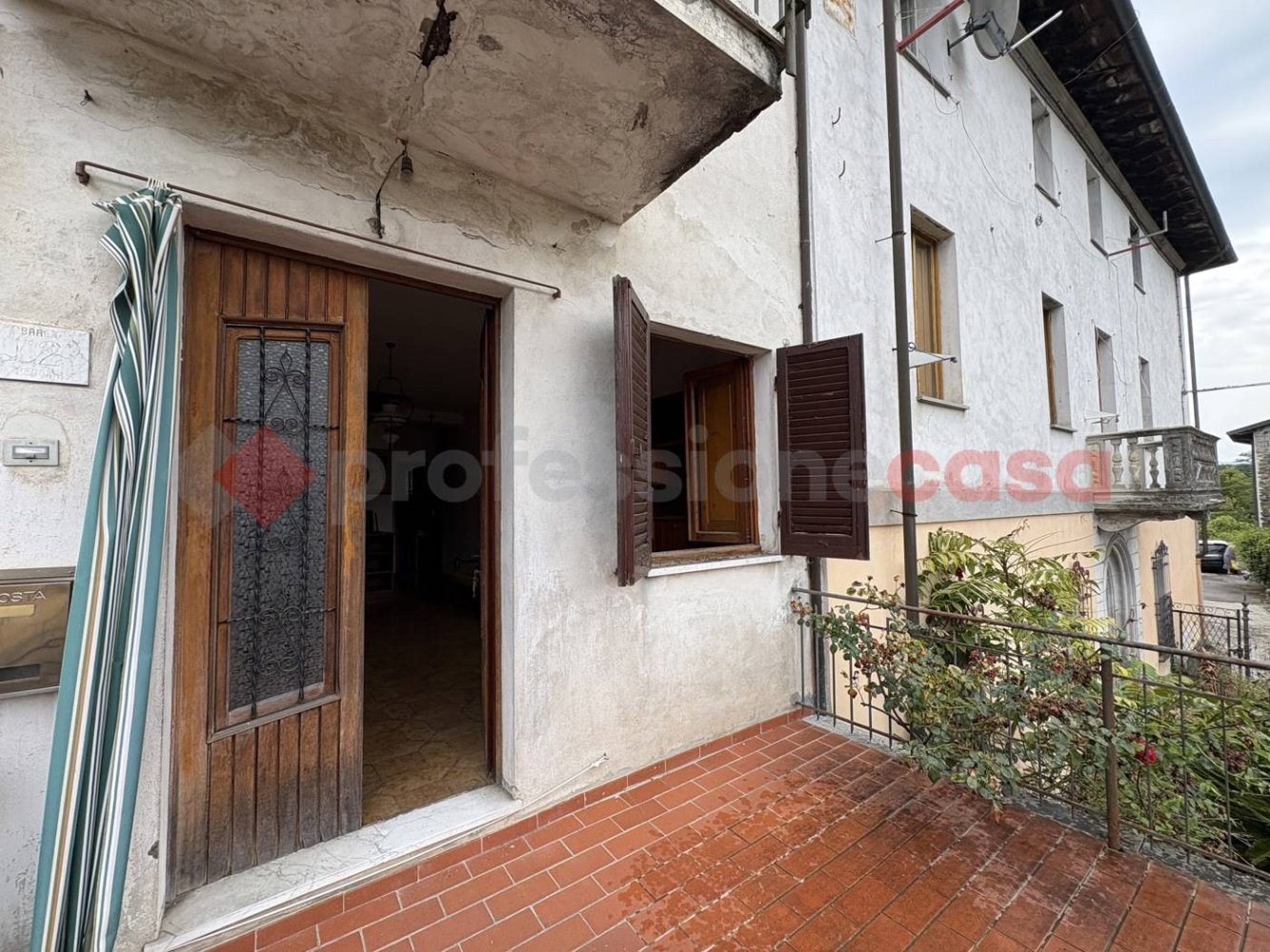 3 rooms House in Barga, Italy No. 314497