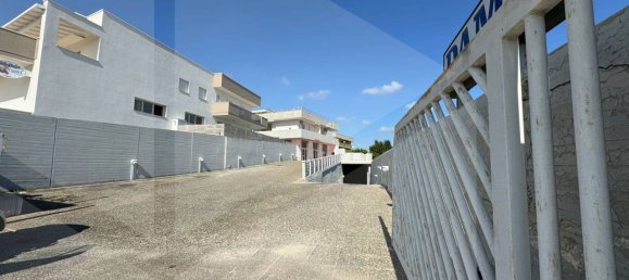 Imóvel comercial de 12 divisões em Monopoli, Italy N.º 28548 66