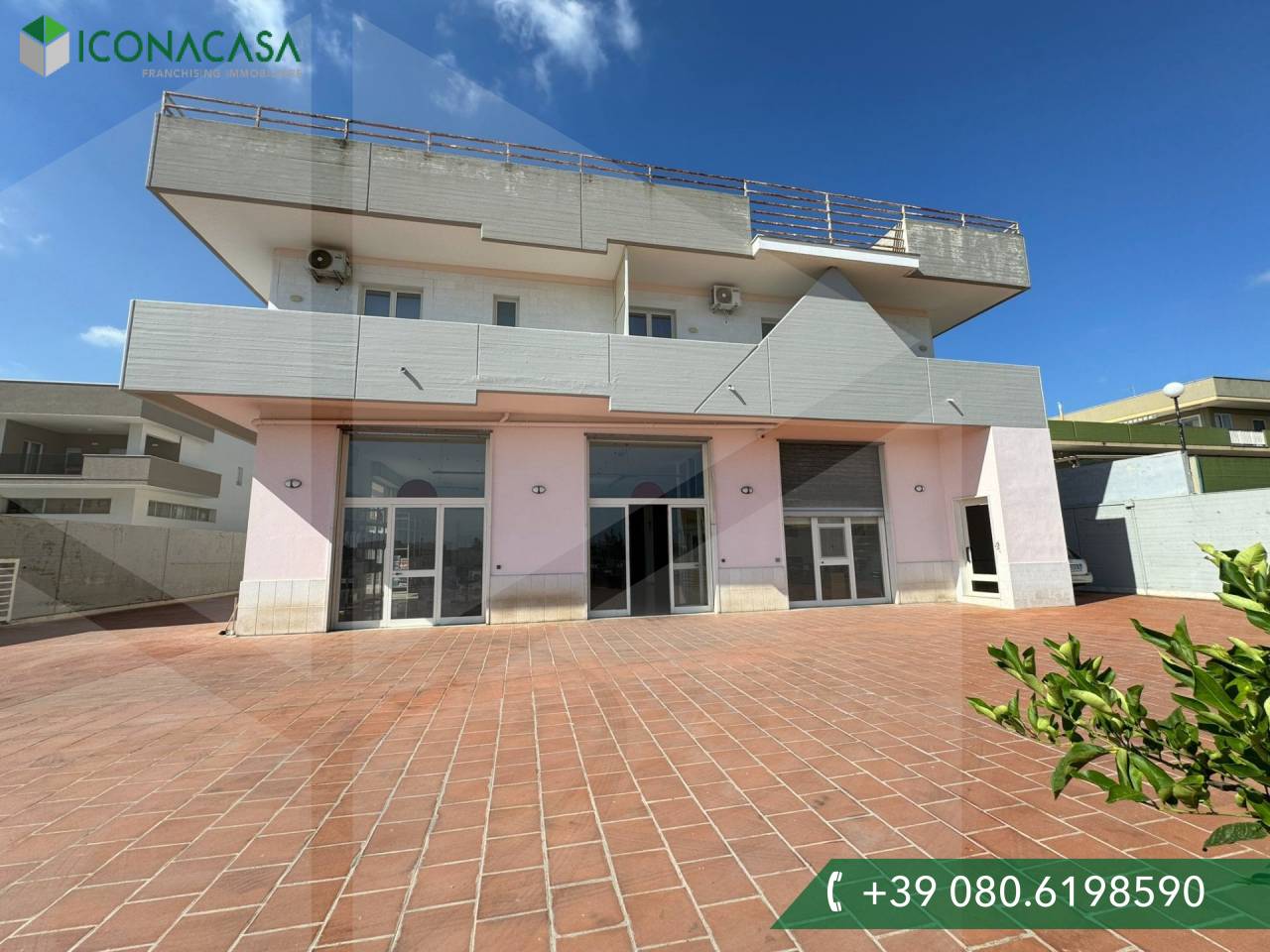 Imóvel comercial de 12 divisões em Monopoli, Italy N.º 28548