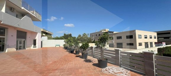 Imóvel comercial de 12 divisões em Monopoli, Italy N.º 28548 68