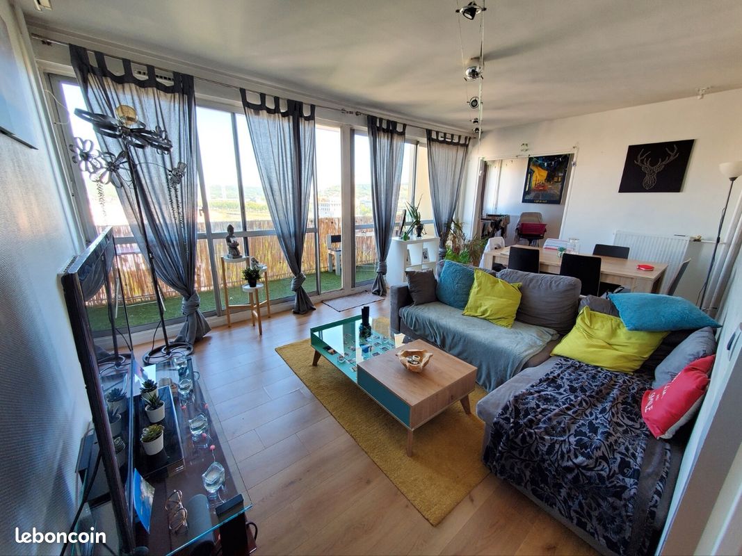 2 bedrooms Apartment in Rouen, France No. 358190