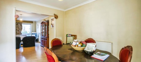 4 bedrooms Commercial property in Croydon, United Kingdom No. 8112 2