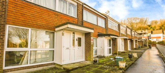 4 bedrooms Commercial property in Croydon, United Kingdom No. 8112 9