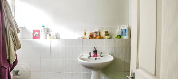 4 bedrooms Commercial property in Croydon, United Kingdom No. 8112 13