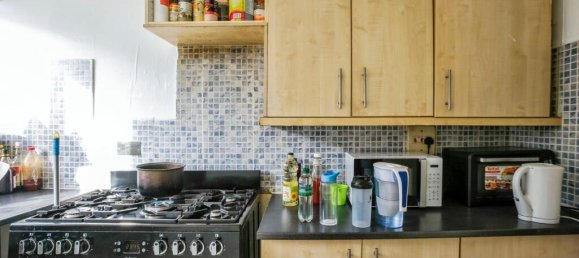 4 bedrooms Commercial property in Croydon, United Kingdom No. 8112 8