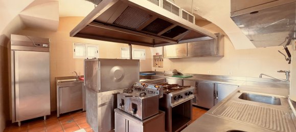 360m² Commercial property in Beja, Portugal No. 51662 5