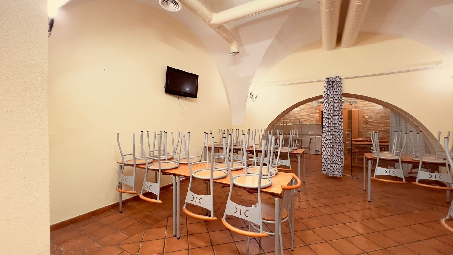 360m² Commercial property in Beja, Portugal No. 51662