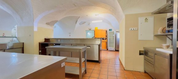 360m² Commercial property in Beja, Portugal No. 51662 14