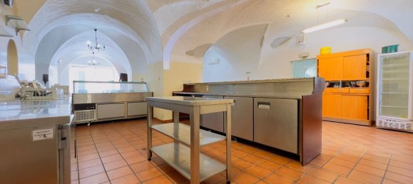 360m² Commercial property in Beja, Portugal No. 51662 16