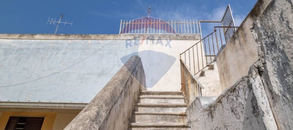 Дом с 3 спальнями в Бари, Италия № 90271 39