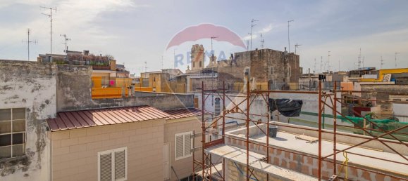 Дом с 3 спальнями в Бари, Италия № 90271 42