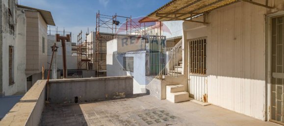 Дом с 3 спальнями в Бари, Италия № 90271 37