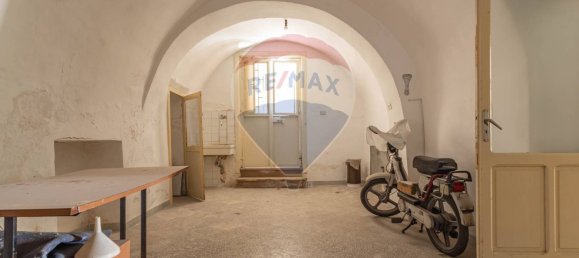 Дом с 3 спальнями в Бари, Италия № 90271 8