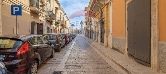 Дом с 3 спальнями в Бари, Италия № 90271 43