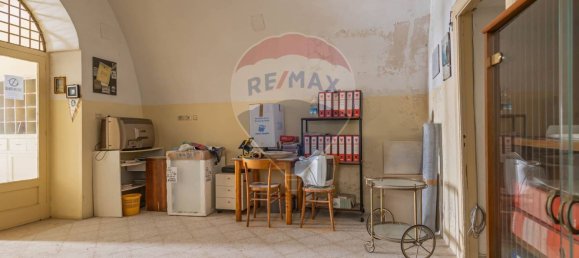 Дом с 3 спальнями в Бари, Италия № 90271 6