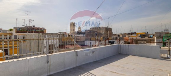 Дом с 3 спальнями в Бари, Италия № 90271 40