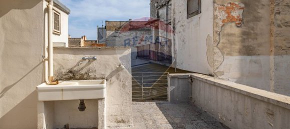 Дом с 3 спальнями в Бари, Италия № 90271 38