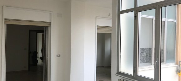 5 bedrooms Apartment in Palermo, Italy No. 348528 11