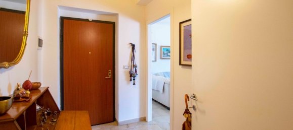 5 bedrooms Apartment in Palermo, Italy No. 348528 4