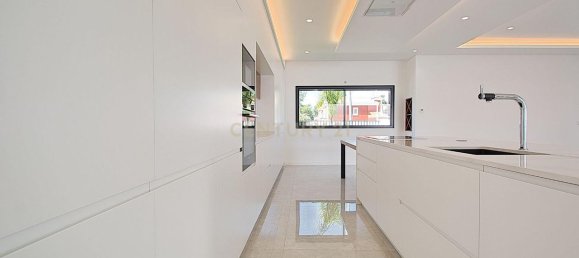 5 bedrooms House in Corroios, Portugal No. 103518 7