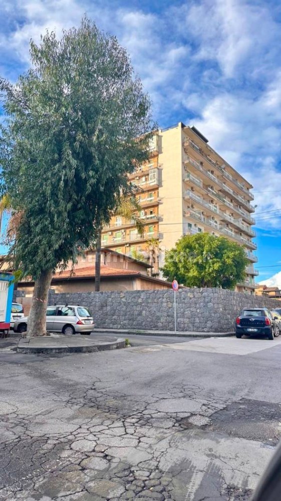 2 bedrooms Apartment in Catania, Italy No. 153116