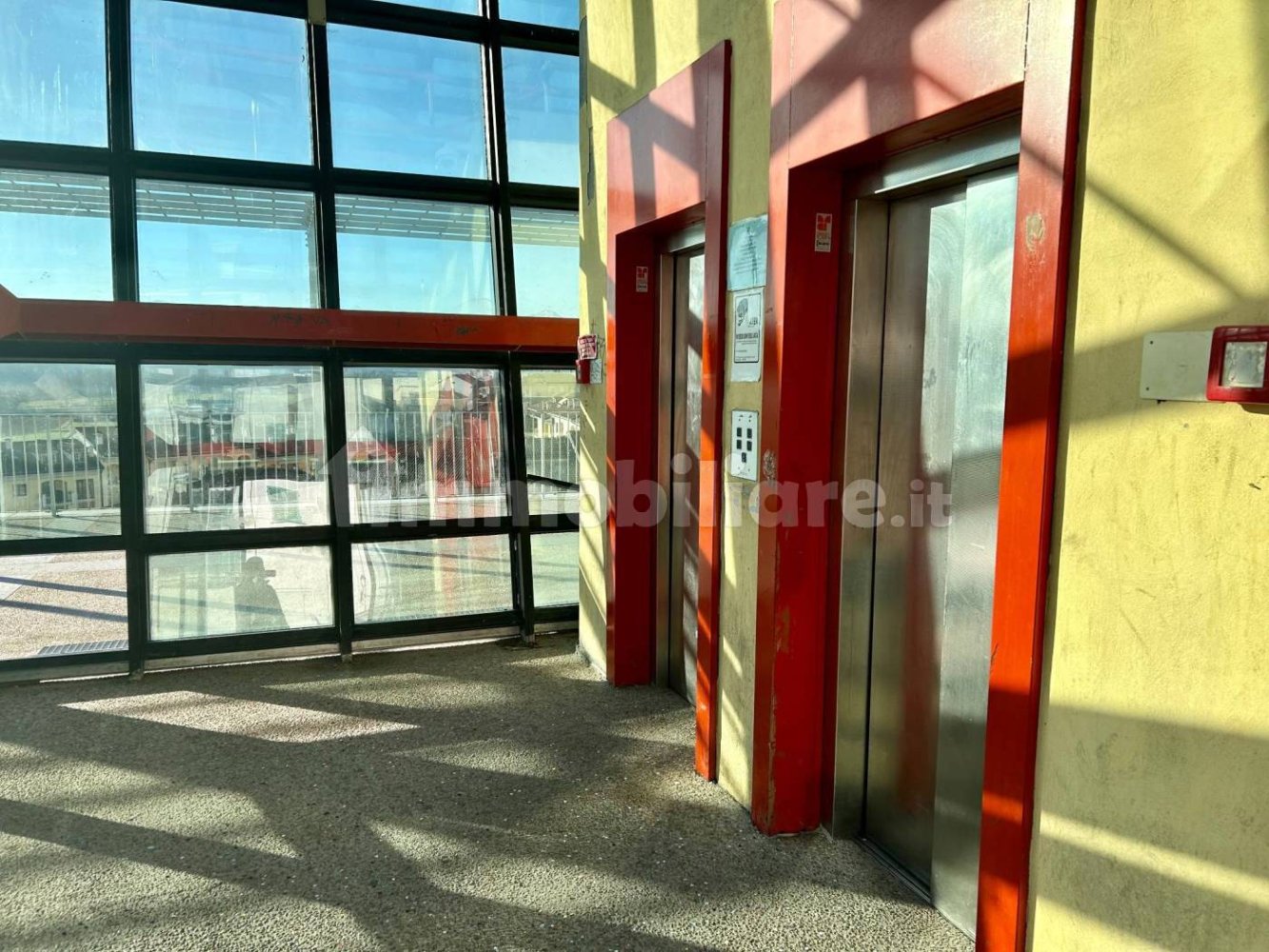 17m² Garage in Fossano, Italy No. 68041