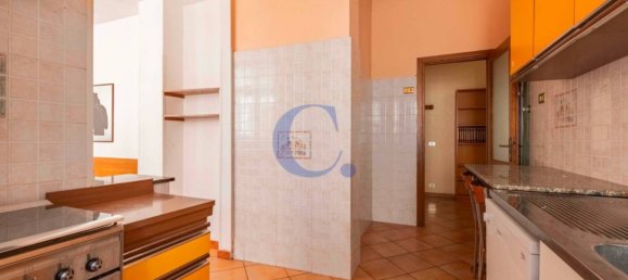 3 bedrooms Apartment in Rome, Italy No. 373465 12