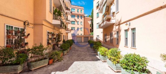 3 bedrooms Apartment in Rome, Italy No. 373465 32