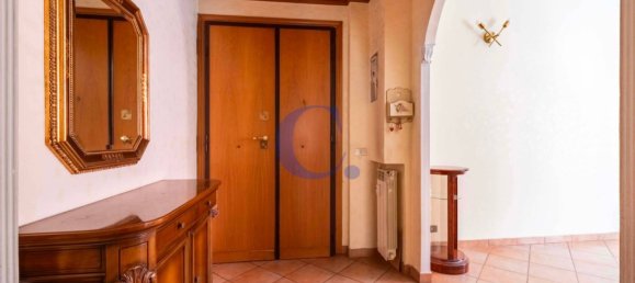 3 bedrooms Apartment in Rome, Italy No. 373465 5