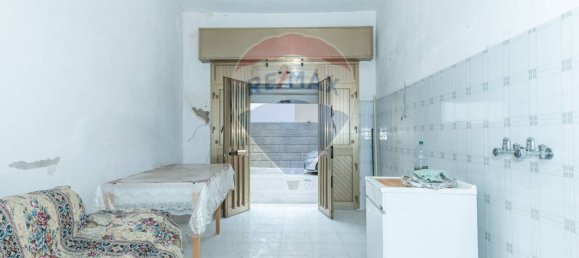 4 Schlafzimmer Haus in Noto, Italy, Nr. 235240 12