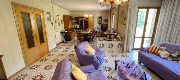 Villa de 6 habitaciónes en Cantiano, Italy No. 317432 18