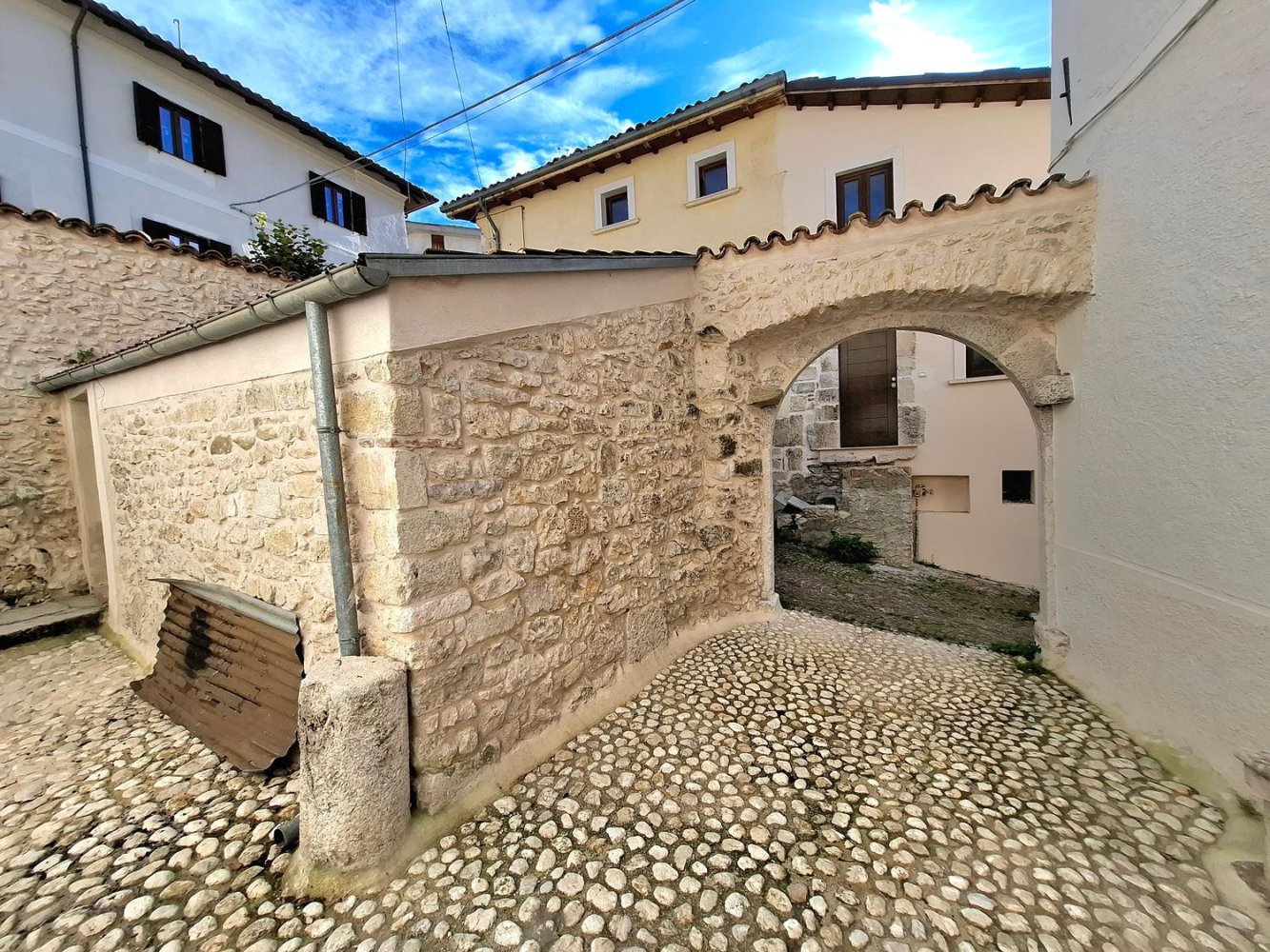 2غرفة منزل ذو طابقين في Rocca di Mezzo, Italy رقم 82904