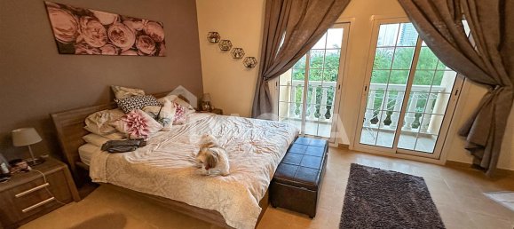 Moradia em banda T1 em Jumeirah Village Triangle, UAE N.º 27697 10