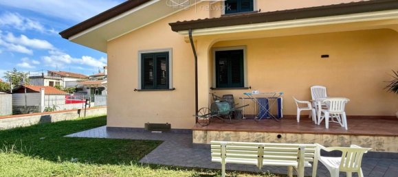 4 bedrooms Villa in Viareggio, Italy No. 332551 45