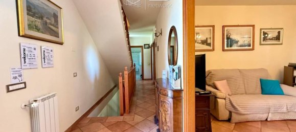 4 bedrooms Villa in Viareggio, Italy No. 332551 9