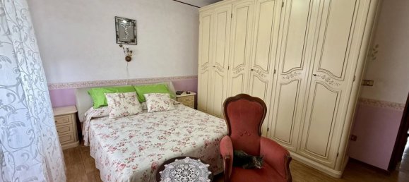 6 rooms Apartment in Lucca, Italy No. 278877 20