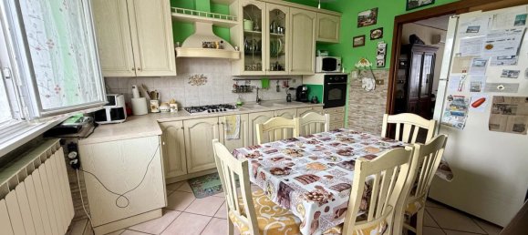 6 rooms Apartment in Lucca, Italy No. 278877 10