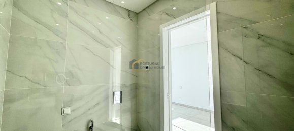 4 bedrooms Villa in Albufeira, Portugal No. 107725 7