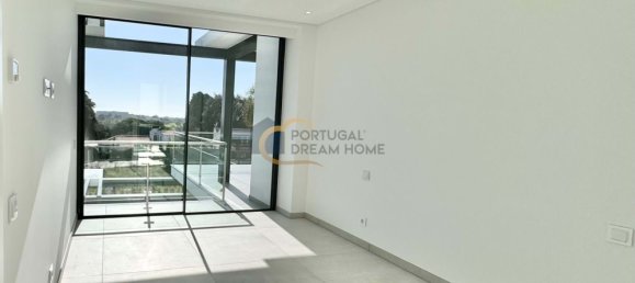 4 bedrooms Villa in Albufeira, Portugal No. 107725 2