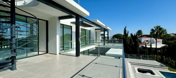 4 bedrooms Villa in Albufeira, Portugal No. 107725 9