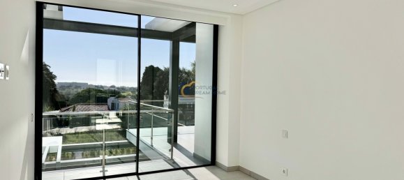 4 bedrooms Villa in Albufeira, Portugal No. 107725 3