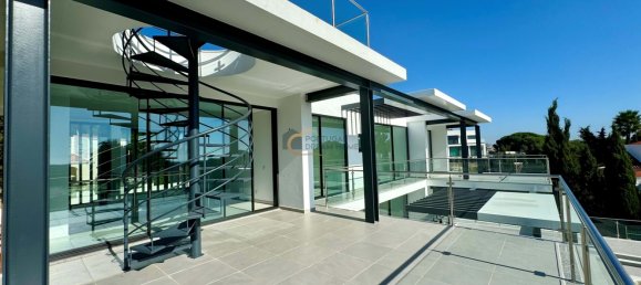 4 bedrooms Villa in Albufeira, Portugal No. 107725 10