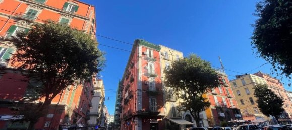 3 bedrooms Apartment in Naples, Italy No. 315591 5