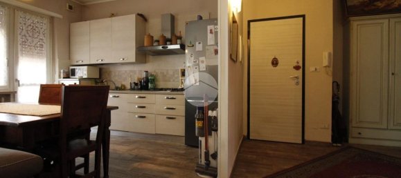 4 rooms Apartment in Rivoli, Italy No. 269434 2
